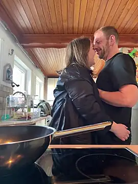 Lars-Lola online show from March 4, 2025, 2:42 pm