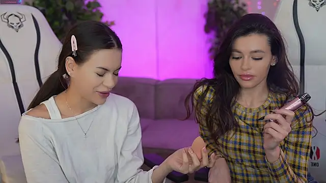 Milana angell online show from March 13, 2025, 7:42 am