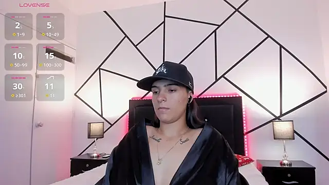 Liiam smith  online show from February 7, 2025, 2:47 pm