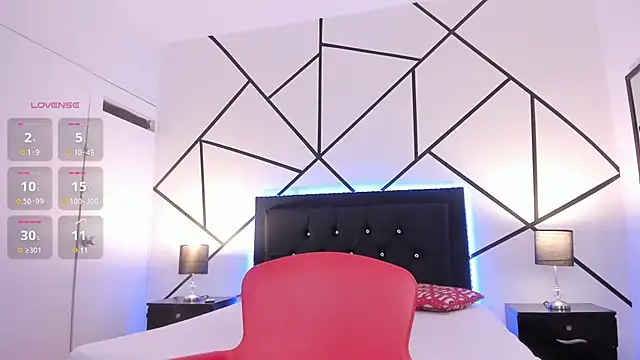 Liiam smith  online show from February 11, 2025, 11:54 am