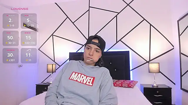 Liiam smith  online show from March 6, 2025, 11:58 am