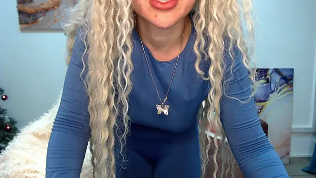 MissisCaty online show from February 3, 2025, 10:32 pm