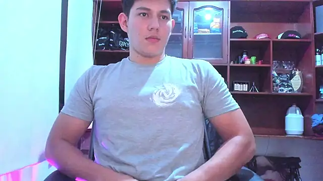 JamesCr  online show from February 4, 2025, 8:56 am