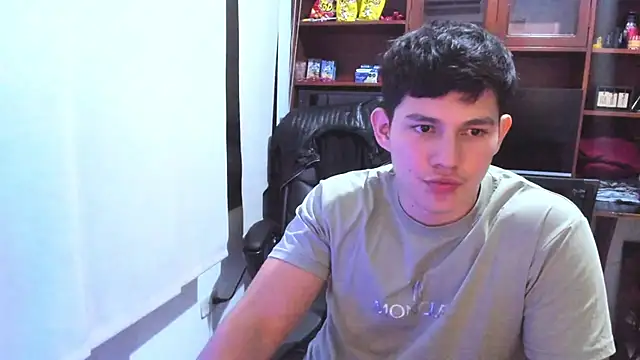 JamesCr  online show from February 7, 2025, 7:18 am