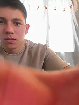 JamesCr  online show from February 19, 2025, 2:12 pm