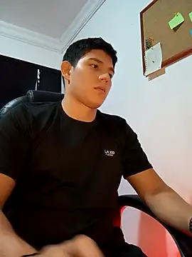 JamesCr  online show from March 21, 2025, 7:33 am