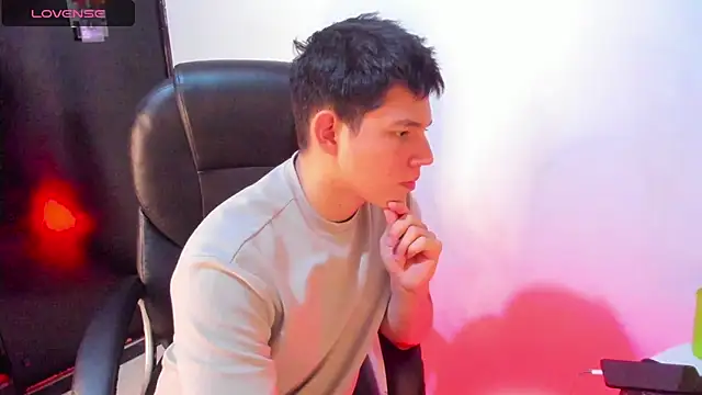 JamesCr  online show from March 22, 2025, 4:45 am