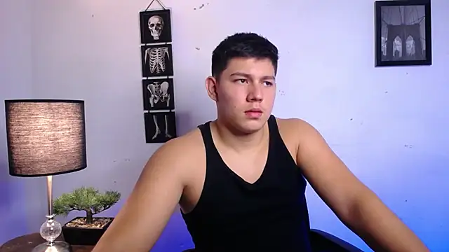 JamesCr  online show from November 8, 2025, 12:11 am