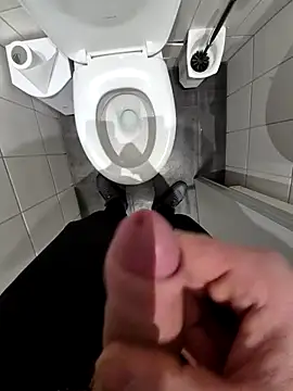 Snapshot of Oli0203@xh chatting on February 5, 2026, 9:30 pm Oli0203xh online show from February 5, 2026, 9:30 pm