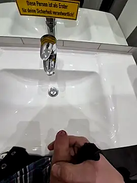 Snapshot of Oli0203@xh chatting on March 18, 2026, 7:50 pm Oli0203xh online show from March 18, 2026, 7:50 pm