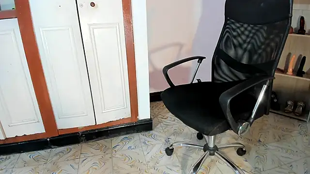 Violetta 0 online show from November 4, 2025, 1:32 pm