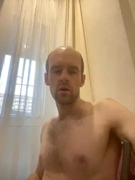 LynnAhNight online show from September 11, 2025, 3:17 am