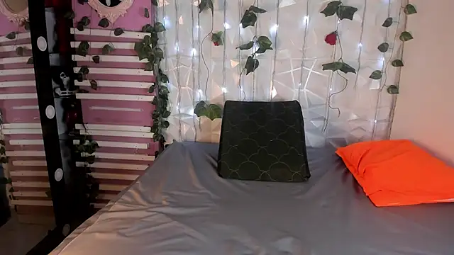 cassidy blossom online show from February 12, 2025, 2:35 am