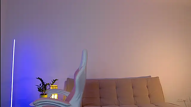 Maytaai online show from February 2, 2025, 11:51 am