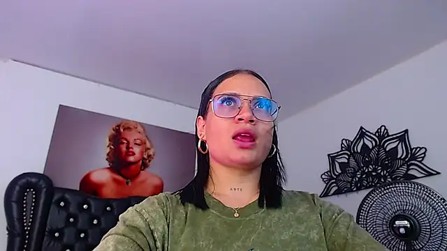 Taliana36 online show from March 5, 2025, 1:06 pm