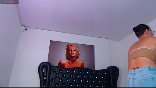 Taliana36 online show from October 18, 2025, 12:06 pm