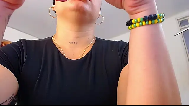 Taliana36 online show from November 11, 2025, 1:00 pm