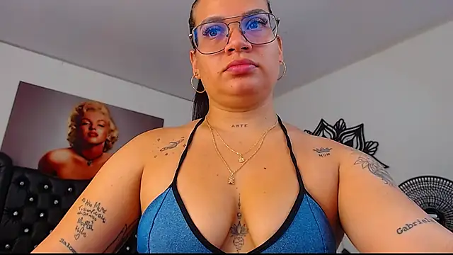 Taliana36 online show from November 12, 2025, 12:38 pm