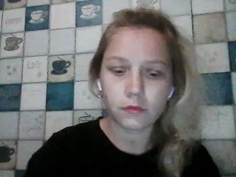 Snapshot of Anna_wey chatting on June 23, 2026, 7:12 pm Anna wey online show from June 23, 2026, 7:12 pm