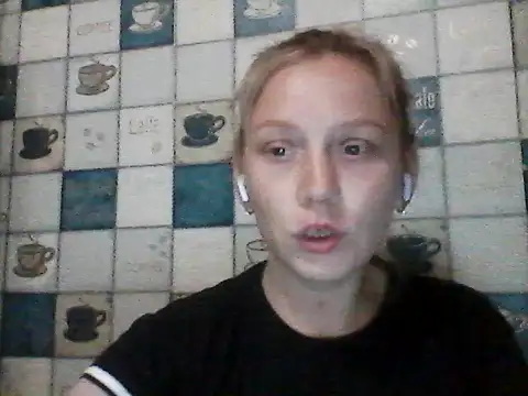 Snapshot of Anna_wey chatting on June 24, 2026, 7:13 pm Anna wey online show from June 24, 2026, 7:13 pm