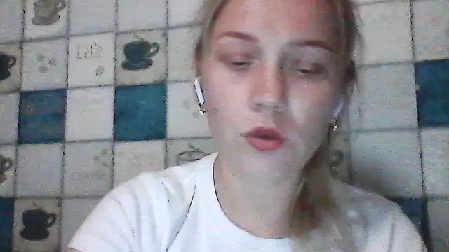 Snapshot of Anna_wey chatting on July 10, 2026, 7:05 pm Anna wey online show from July 10, 2026, 7:05 pm