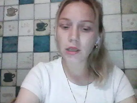 Snapshot of Anna_wey chatting on July 18, 2026, 7:28 pm Anna wey online show from July 18, 2026, 7:28 pm