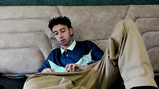 Snapshot of erickblaze_wm chatting on February 6, 2025, 12:59 pm erickblaze wm online show from February 6, 2025, 12:59 pm