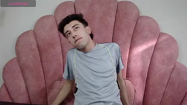 Snapshot of erickblaze_wm chatting on February 11, 2025, 12:48 pm erickblaze wm online show from February 11, 2025, 12:48 pm