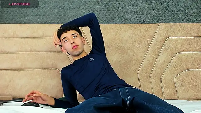 Snapshot of erickblaze_wm chatting on February 20, 2025, 3:30 pm erickblaze wm online show from February 20, 2025, 3:30 pm