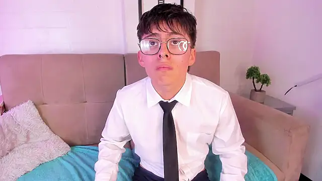 PepperTwink online show from February 27, 2025, 4:10 pm