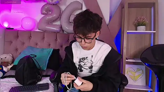 PepperTwink online show from January 17, 2026, 4:43 pm