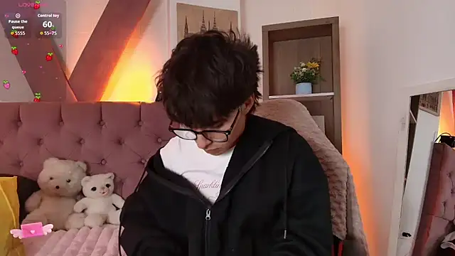 PepperTwink online show from April 20, 2026, 3:48 pm