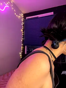 mavimist   online show from October 25, 2025, 1:02 am