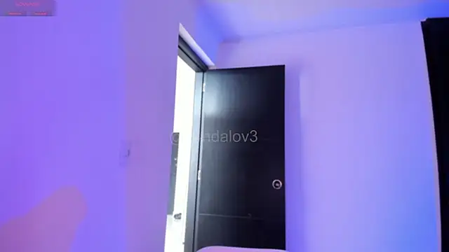 ggor4w33 online show from December 4, 2025, 6:27 pm