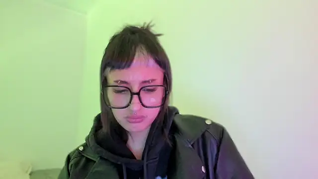 ggor4w33 online show from April 20, 2026, 10:51 am