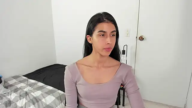 Mazikeen  18 online show from March 27, 2026, 1:44 pm