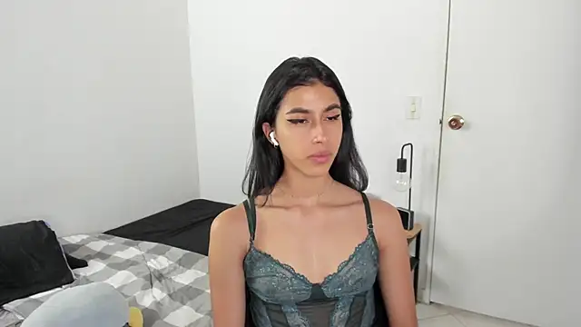 Mazikeen  18 online show from April 2, 2026, 1:09 pm