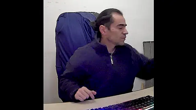 ReyDeBotones online show from March 10, 2026, 10:26 pm