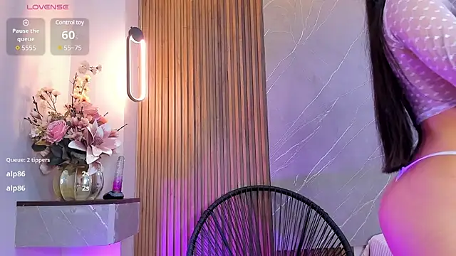 ariana jhonson1 online show from February 13, 2025, 3:46 pm