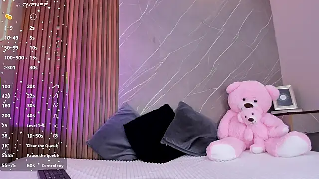 ariana jhonson1 online show from October 10, 2025, 12:37 pm