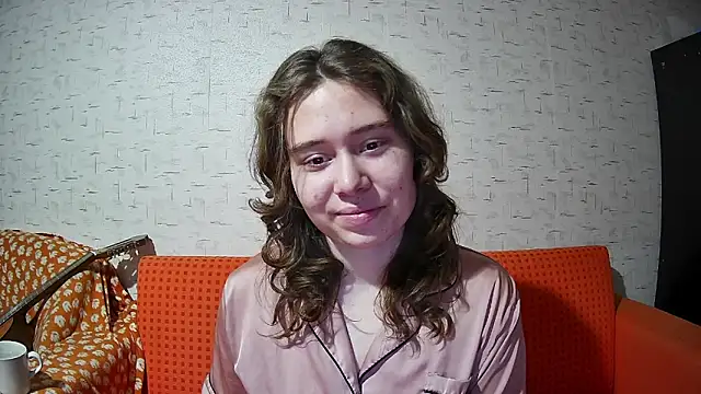 girliemilk online show from November 29, 2025, 8:12 pm