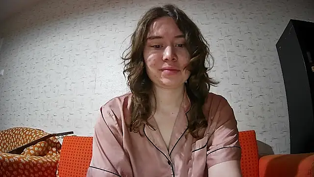 girliemilk online show from January 16, 2026, 3:43 am