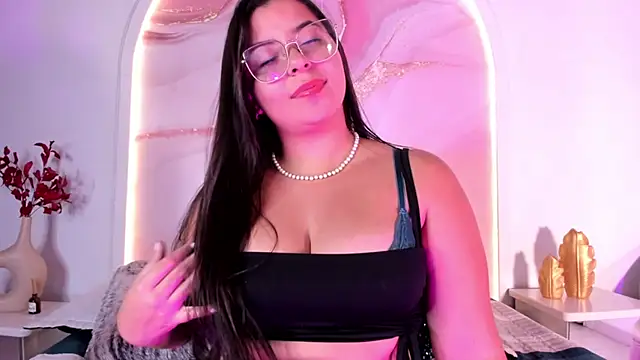 Sofii Lopezz online show from February 8, 2025, 5:50 pm