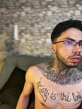 Walker Thomas1 online show from February 24, 2025, 2:19 am