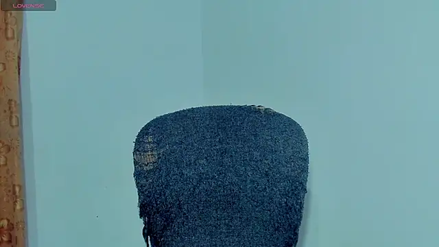 Eli clark  online show from September 25, 2025, 2:10 pm