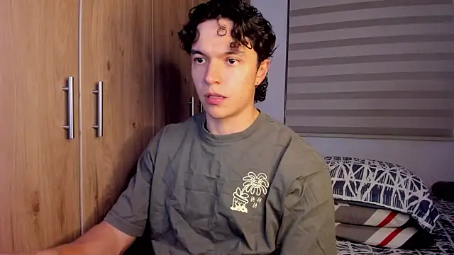 Mastrangelo xxx online show from December 19, 2025, 4:19 am