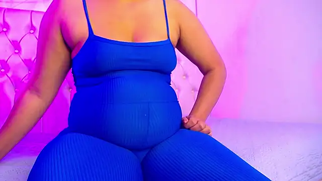 Pamela Rut  online show from November 21, 2025, 7:45 pm