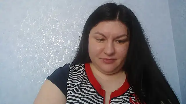 KiraSwee online show from January 16, 2026, 10:41 am