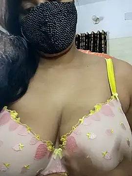 Cute-Faria online show from September 20, 2025, 7:37 pm