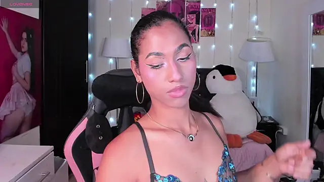 Alissemasiel online show from April 15, 2026, 8:09 pm